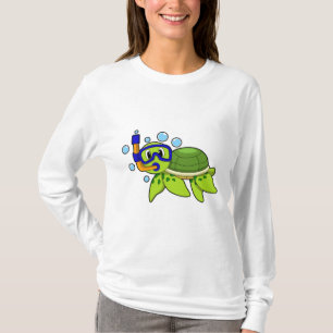 Schildkröte beim Tauchen mit Schnorchel T-Shirt