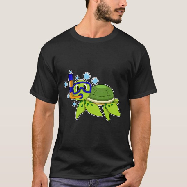 Schildkröte beim Tauchen mit Schnorchel T-Shirt (Vorderseite)