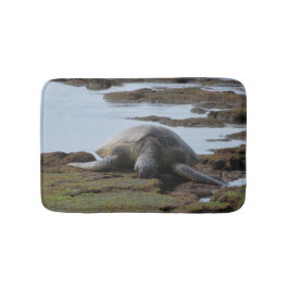 Schildkröte, die auf den Felsen stillsteht Badematte