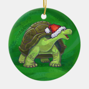 Schildkröte in der Weihnachtsmannmütze auf Grün Keramikornament