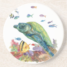 Schildkröte und Fische im Meer