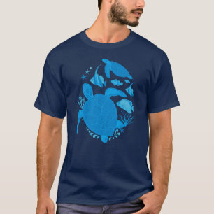 Schildkröten schwimmen unter Wasser mit Fischen T-Shirt