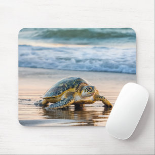 Schildkrötenwanderung auf dem Nassstrand Mousepad