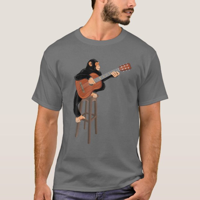 Schimpanse spielt akustische Gitarre. Funny Monkey T-Shirt (Vorderseite)