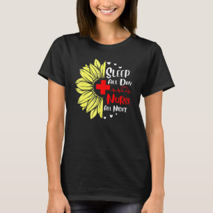 Schlaf den ganzen Tag Kinderkrankenschwester die g T-Shirt