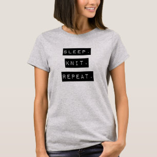 Schlaf. Strick. Wiederholung T-Shirt