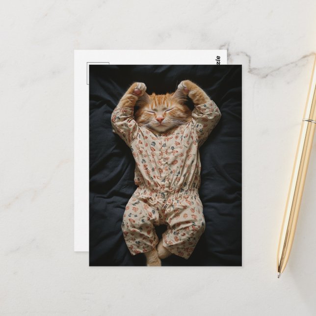 Schlafende Ginger-Kitty in Schlafanzug Postkarte (Vorderseite/Rückseite Beispiel)