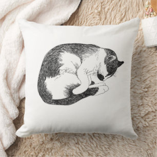 Schlafende Katze – Minimalistisches, ruhiges Wohnd Kissen