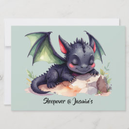 Schlafender Drache mit grünen Flügeln