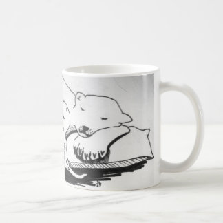 Schlafender Eisbär mit T-Rex Tasse