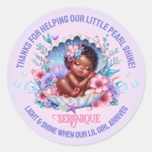 Schlafendes afroamerikanisches Baby-Mädchen in ein Runder Aufkleber
