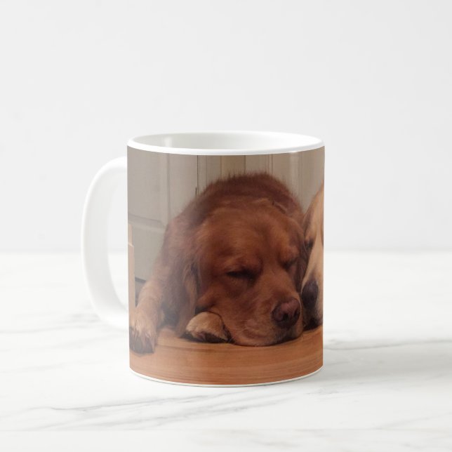 Schlafenhunde Kaffeetasse (Vorderseite Links)