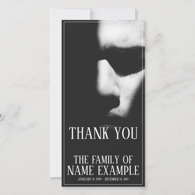 Schlafgesicht im Halbschatten (Vorderseite)