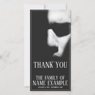 Schlafgesicht im Halbschatten