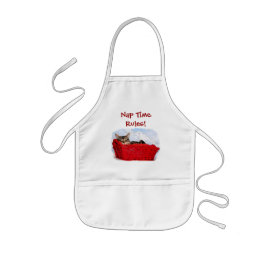 Schlafkätzchen im hellen roten Korb Kinderschürze