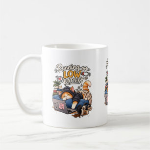 Schlafkatze läuft auf niedriger Batterie Cozy Cat  Kaffeetasse