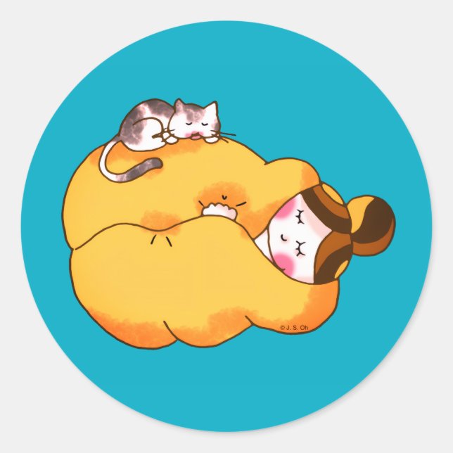 Schlafmädchen mit gemütlicher Katze Runder Aufkleber (Vorderseite)