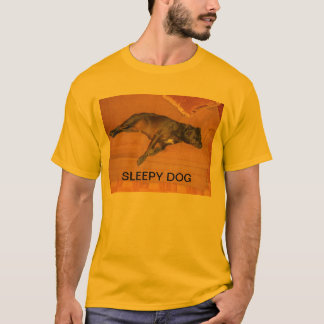 Schläfriger Hund T-Shirt