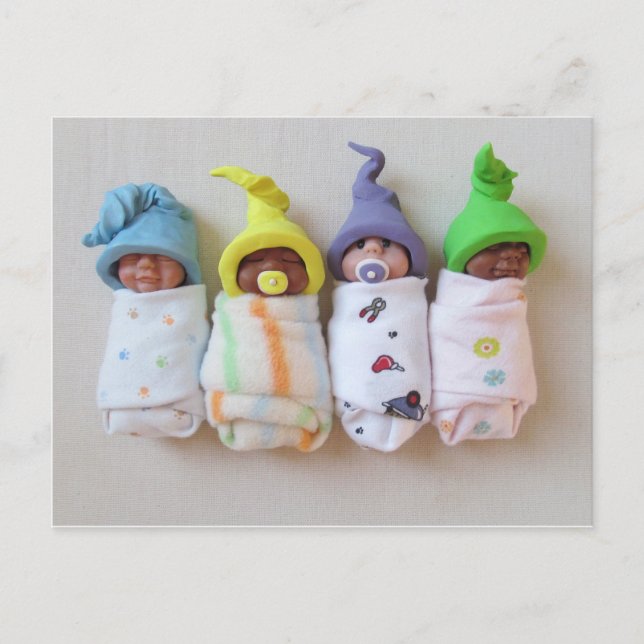 Schlafschlupfjunge: Polymerschlupfskulptur Postkarte (Vorderseite)