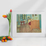Schlafzimmer in Arles von Vincent van Gogh Poster<br><div class="desc">Das Schlafzimmer in Arles (1889) von Vincent van Gogh ist ein Vintager Post-Impressionismus, in dem man das tägliche Kunstleben bewundern kann. Eine Zuhause-Szene im Inneren mit einem Bett, Tisch, Stuhl und Gemälden an den Wänden, verschiedenen architektonischen Elementen, typischen Schlafzimmermöbeln. Es gibt drei authentische Versionen, die in seinen Briefen beschrieben sind,...</div>