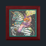 SCHLAFZIRKUS, KLEIN, ZEBRA TILE-GESCHENKBOXEN ERINNERUNGSKISTE<br><div class="desc">KOMMEN SIE ZUM SCHLAFENDEN HOLLOW CIRCUS,  WENN SIE ES WÄHREN. HEADLESS HORSEMAN CLOWN AUF ENCHANTED ZEBRA KERAMIK TILE GESCHENKBOXEN Mahogany *Anpassen ... . Suchen nach übereinstimmenden Elementen - Susan-Brack-Design</div>