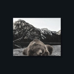 Schlampenbär Rustikales Kabinendekor Leinwanddruck<br><div class="desc">Dieses Design kann durch Auswahl der Option Design bearbeiten personalisiert werden. Sie können auch auf andere Gegenstände übertragen. Kontaktieren Sie mich unter colorflowcreations@gmail.com oder nutzen Sie die Chat-Option oben auf der Seite, wenn Sie dieses Design auf einem anderen Produkt haben möchten oder Hilfe benötigen. Sehen Sie mehr von meinen Designs...</div>