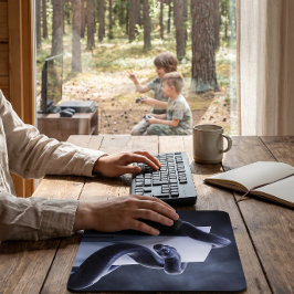 Schlange und Spielkonsole Intensiver Blick Mousepad
