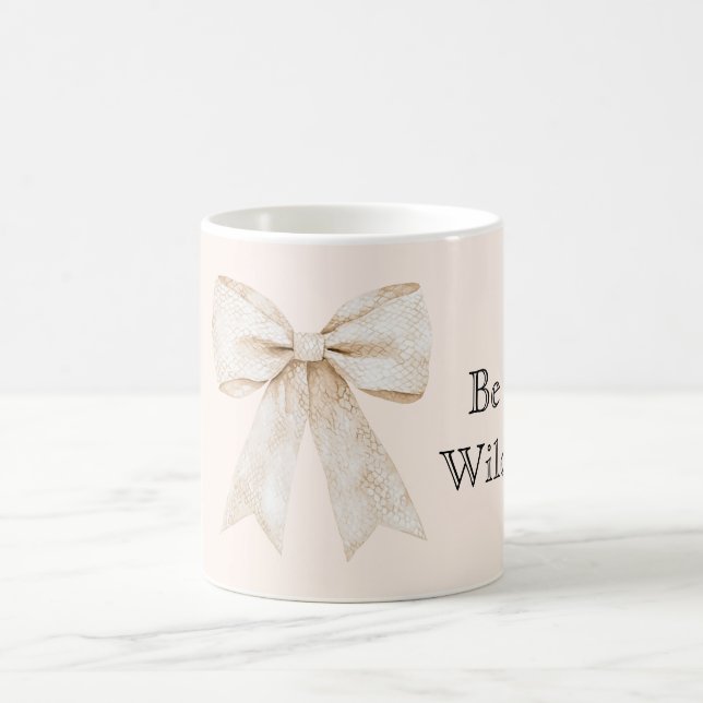 Schlangen-Druck-Schleife Sei Wild Kaffeetasse (Mittel)