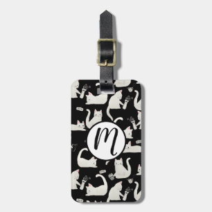 Schlechte Katzen klopfen vorbei, weiße Katzen auf  Gepäckanhänger