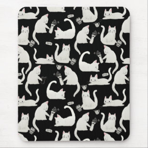 Schlechte Katzen klopfen vorbei, weiße Katzen auf Mousepad