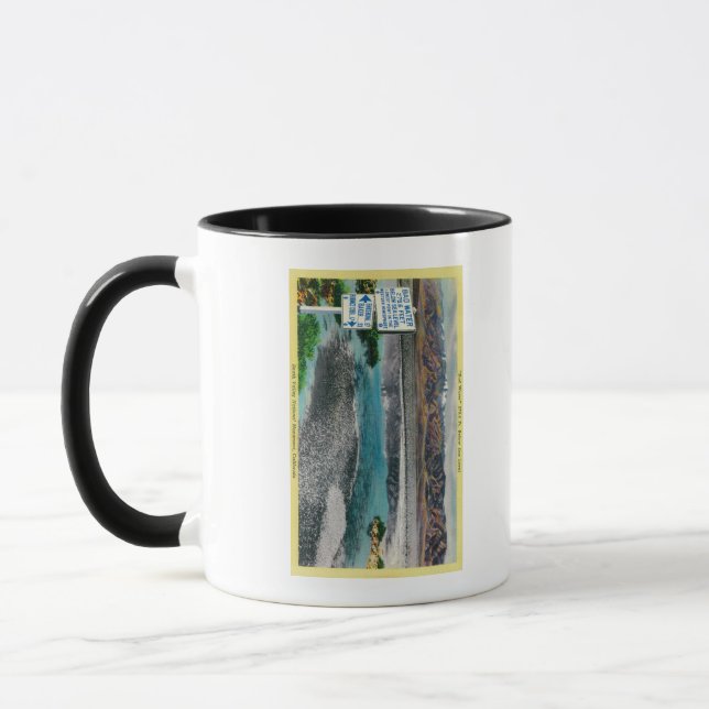 Schlechtes Wasser im Death Valley Nationaldenkmal Tasse (Links)
