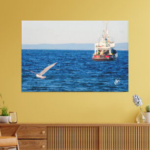 Schleppschiff und Vogel auf Mutiny Bay #2 Leinwanddruck