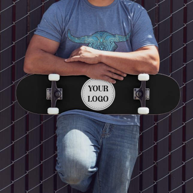 Schlicht, modern, poliert und anpassbar. skateboard (Außenbereich 3)