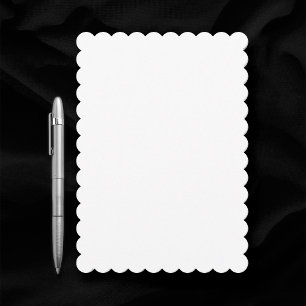 Schlichte Blank-White-Scalloped-Edges Hochzeit Einladung