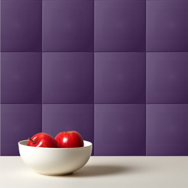 Schlichte, lila Acai-Beere in fester Farbe Fliese (Von Creator hochgeladen)