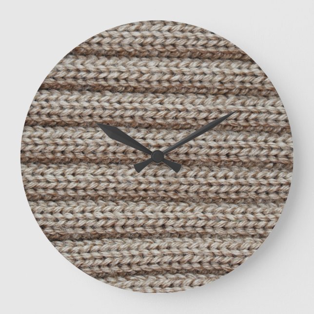 Schlichte Strickstoffe, braune Textur. Große Wanduhr (Vorderseite)