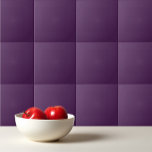 Schlichte Vollfarbe Mitternacht lila Fliese<br><div class="desc">Schlichte Farbe solide Mitternacht dunkles lila Design.</div>