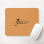 Schlichter, einfacher Skriptname Mousepad<br><div class="desc">Das schlichte Design des Brown Skripts fügt eine Touch der Personalisierung hinzu. Das minimalistische Design, die warme Brauntöne und die Möglichkeit, Ihren Namen in elegante Schrift einzubinden, verleihen dem einen zeitlosen und raffinierten Look.</div>