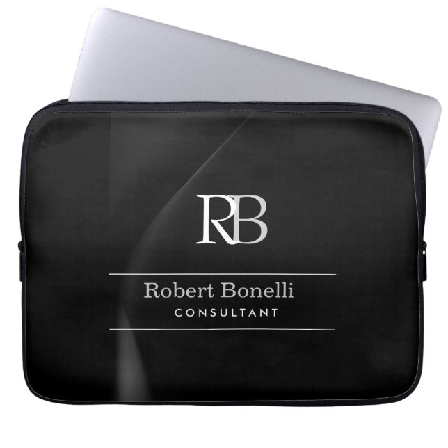 Schlichter Name für moderne graue Monogramm Laptopschutzhülle (Vorderseite)