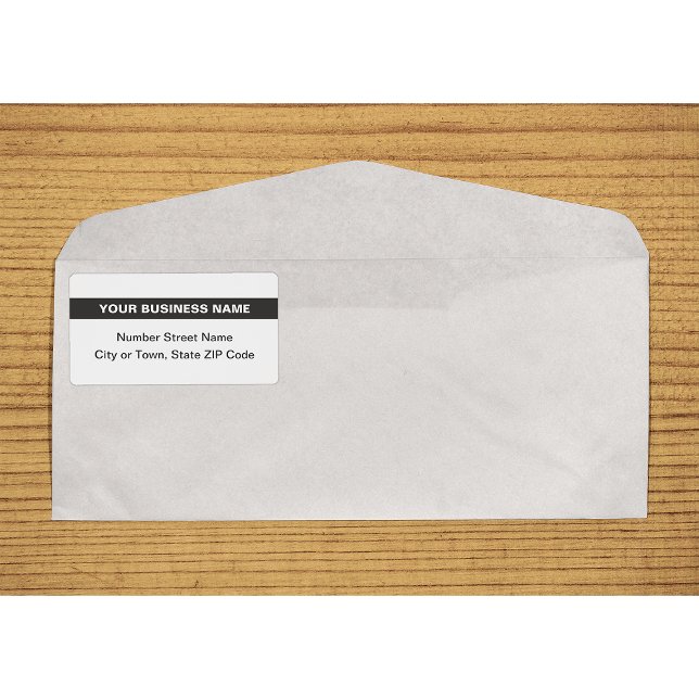 Schlichter Text mit hellweißem Versandetikett (Plain text white shipping label with your highlighted business name on envelope)