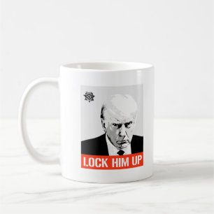 Schließ ihn nach oben: Trump Mugshot Kaffeetasse