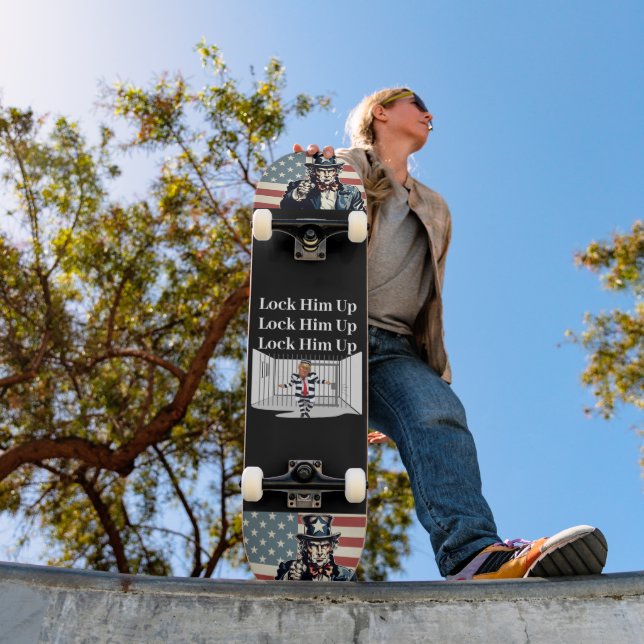 Schließ ihn Trump auf der Skateboard ab (Außenbereich 1)
