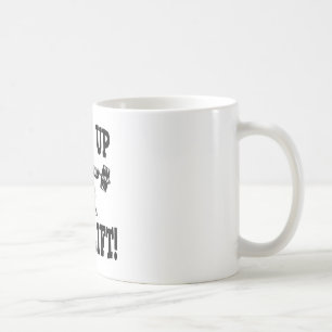 Schließen Sie und heben Sie Weightlifting an Kaffeetasse
