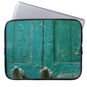 SCHLIESSENDES FOTO VON ZWEI GRAUEN SCHWEINEN AUF G LAPTOPSCHUTZHÜLLE