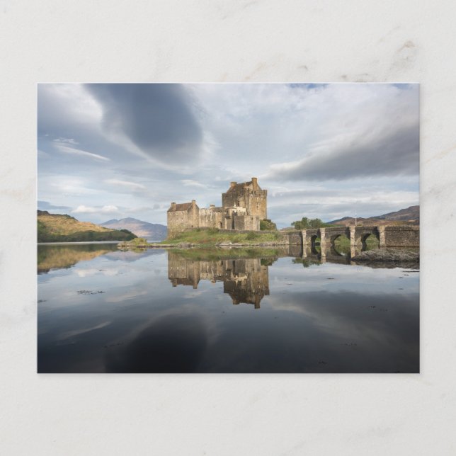 Schloss Eilean Donan mit Reflexion in Schottland Postkarte (Vorderseite)