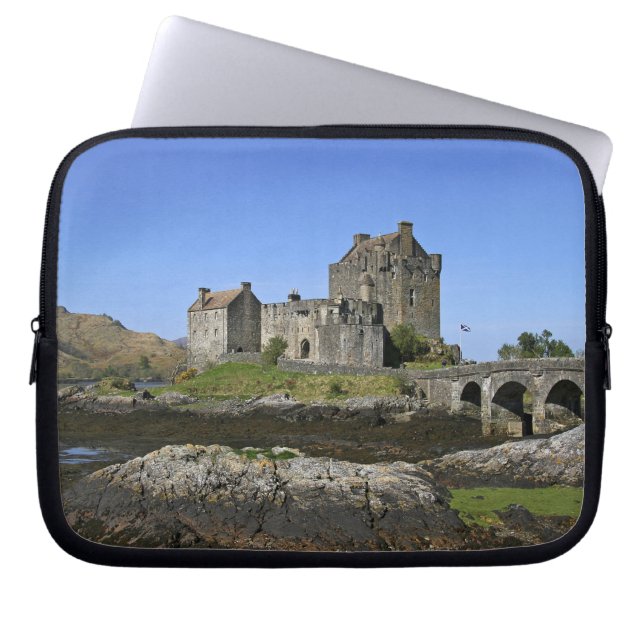 Schloss Eilean Donan, Schottland. Die berühmte Eil Laptopschutzhülle (Vorderseite)