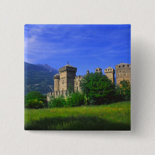 Schloss Fenis bei den Italienischen Alpen in Fenis Button