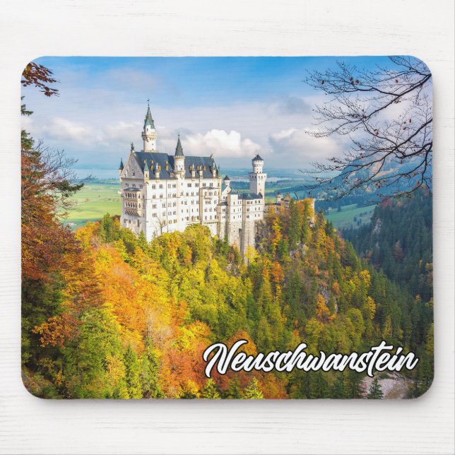 Schloss Neuschwanstein, Deutschland, im Herbst Mousepad (Vorne)