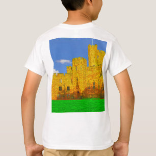 Schloss Peckforton in Tarporley, Cheshire T-Shirt