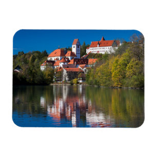 Schloss und Abby am Fluss Magnet